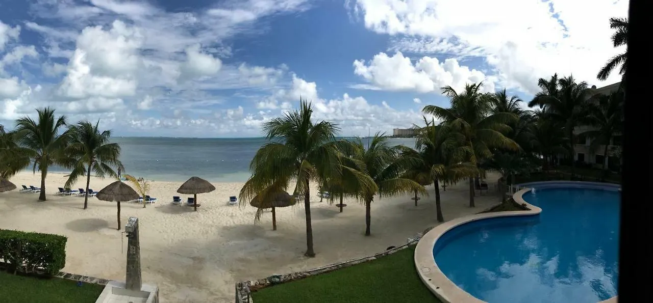 Bellamar Condominiums 206 Cancun Apartment